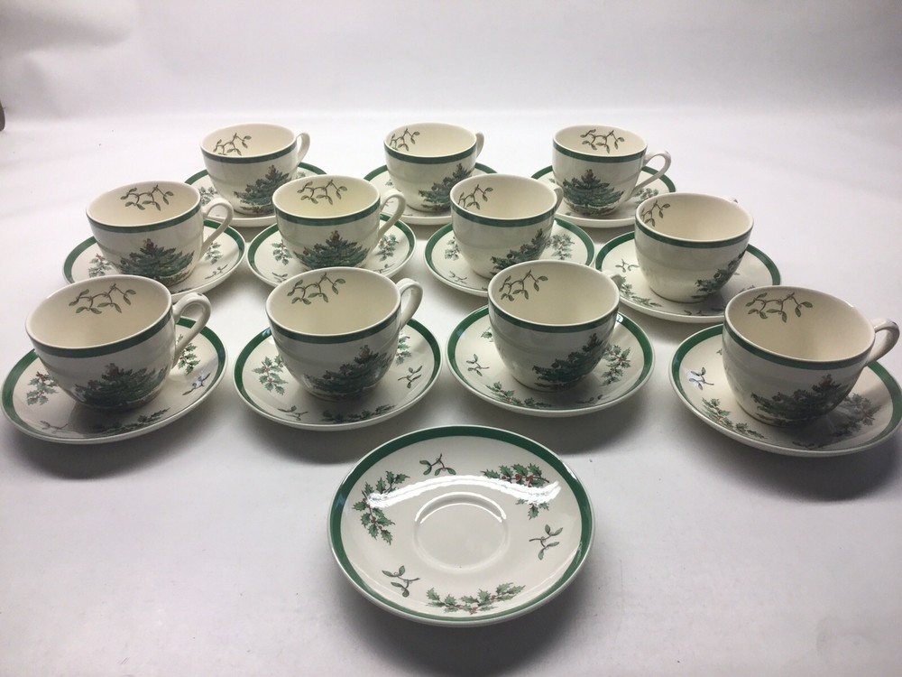 Vintage Spode Christmas Tree 11 Cups And Saucers