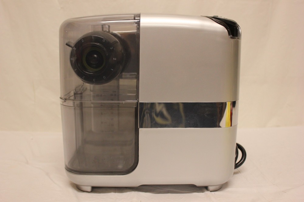 Omega CUBE300S Cube Slow Masticating Compact 200W Juicer C4