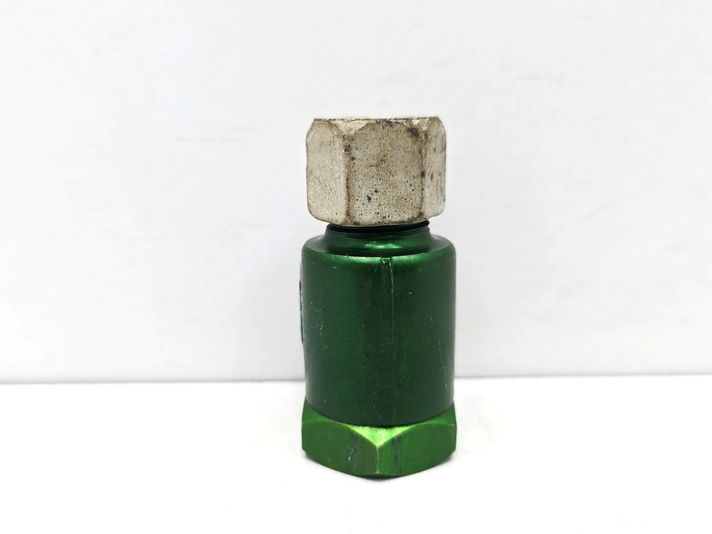 3.734.258 EATON AIRFLEX QUICK RELEASE VALVE SIZE 3/8"