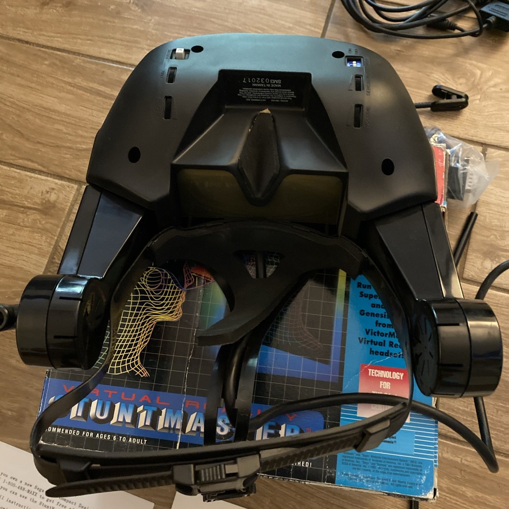 ***UNTESTED*** VictorMaxx StuntMaster Virtual Reality Headset & Original Box