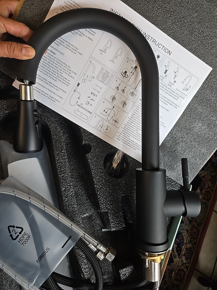 FORIOUS Kitchen Faucet, Spring Kitchen Sink Pull Down Sprayer Black New