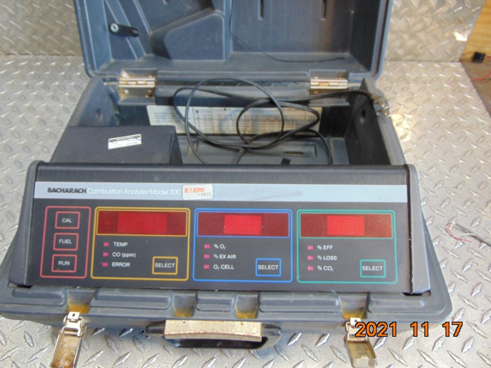 BACHARACH MODEL 300 COMBUSTION ANALYZER incomplete - untested