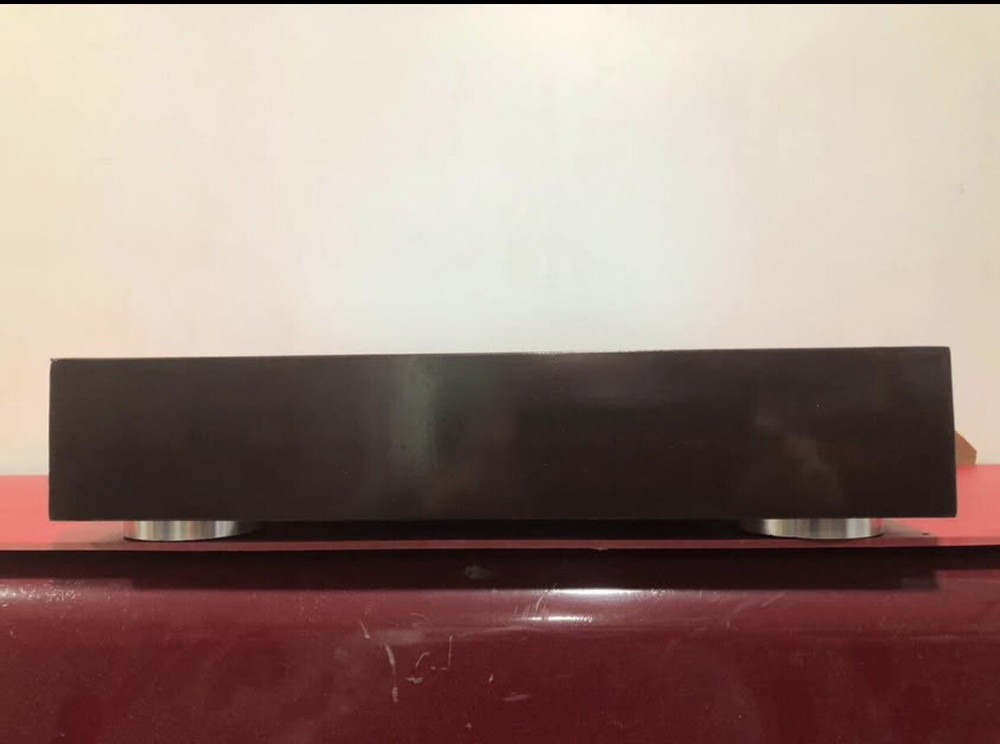 Vacuum tube amplifier chassis