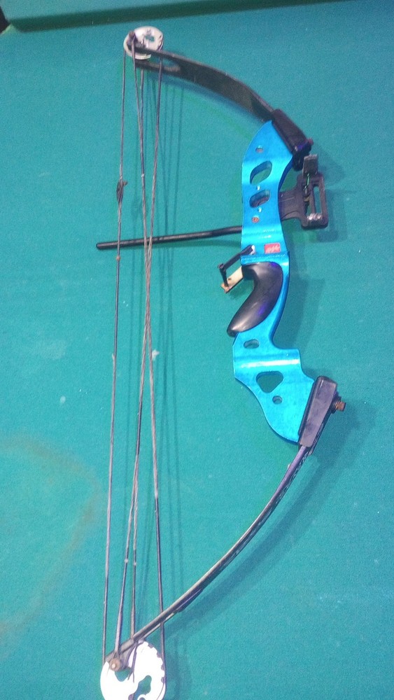 ( Blue ) Spyder PSE Youth Bow (Great Condition)