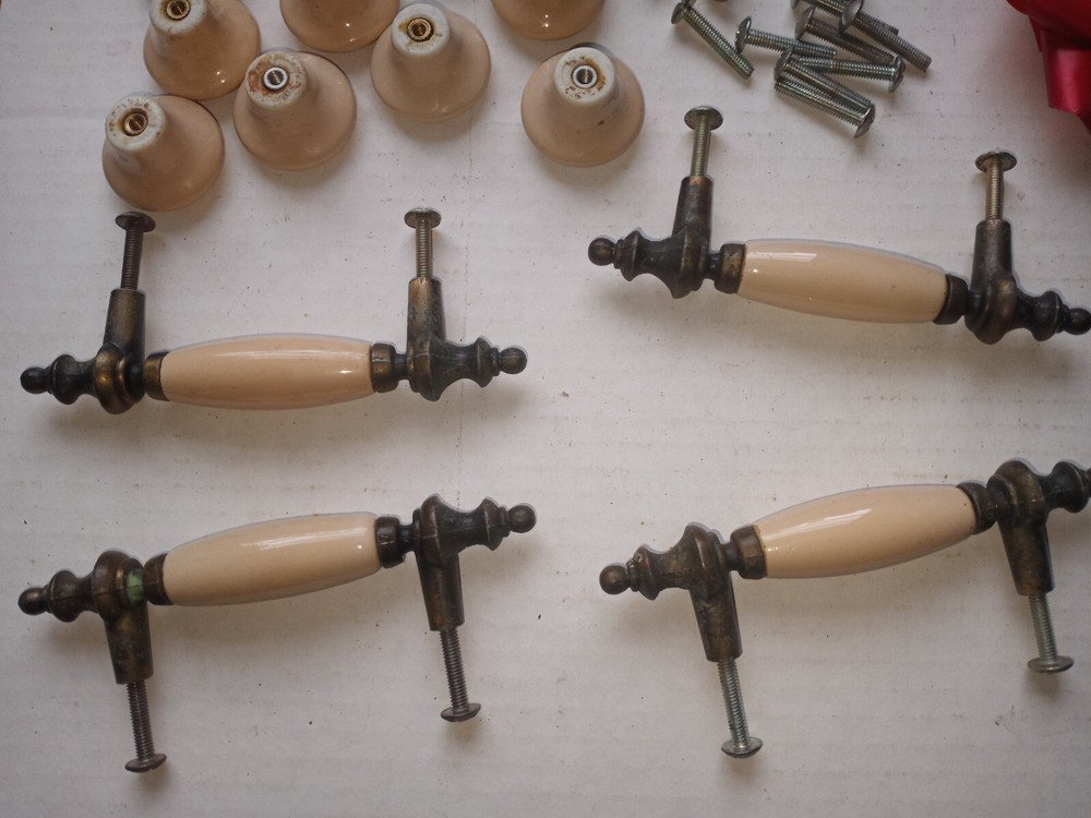 17 CABINET Hardware porcelain handles and knobs set