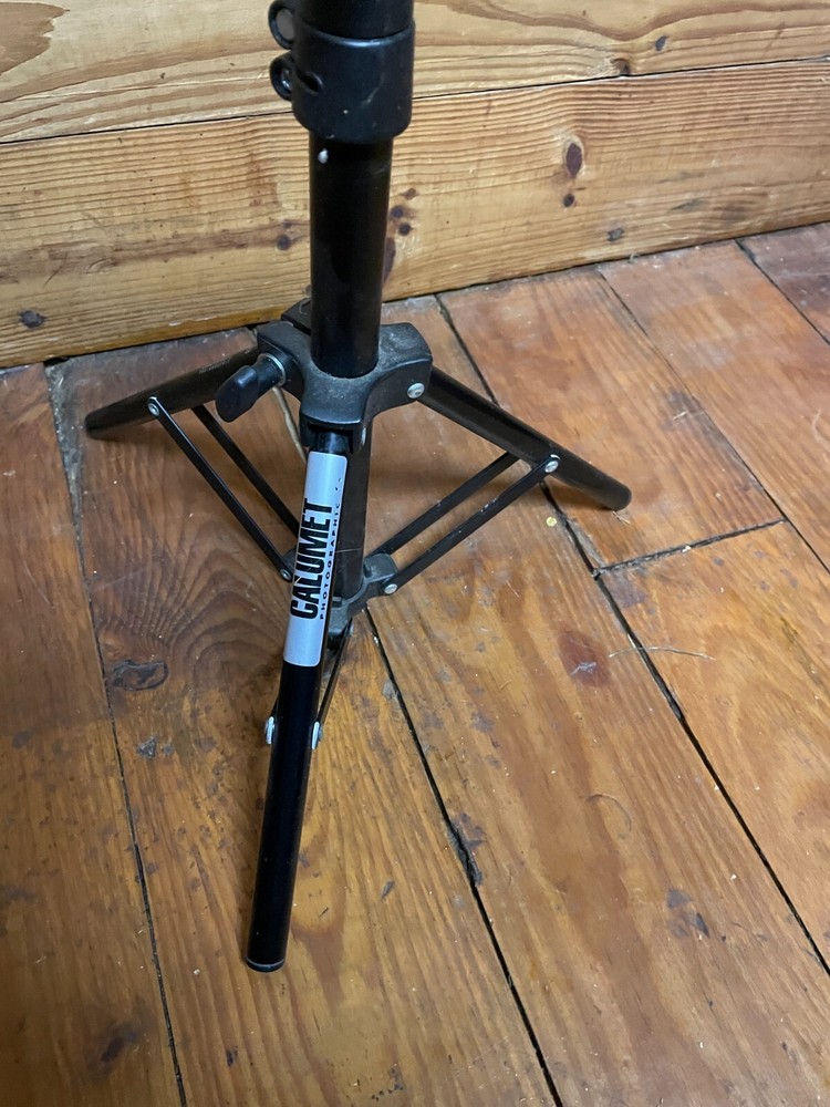 Calumet 156BLB Small Tripod