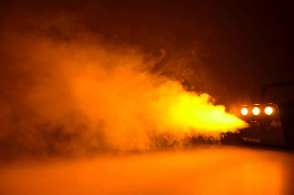 BEAMZ S700LED SMOKEMACHINE + FLAME EFFECT ENVIRONMENTAL EFFECTS