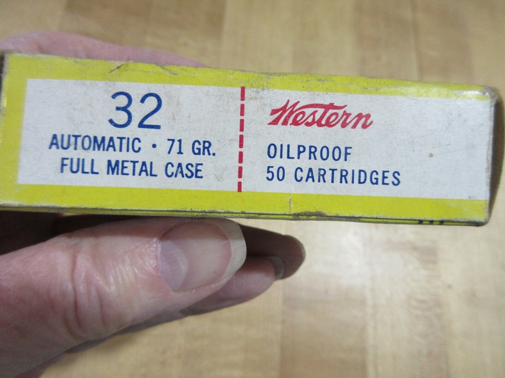Empty Ammo Box Western X 32 automatic with insert (w17) # 107