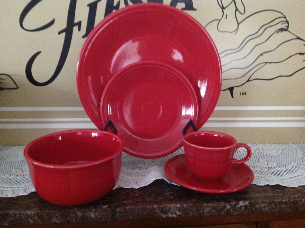 Fiesta SCARLET 5 pc.place setting dinnerware - NO BOX - 1st Quality