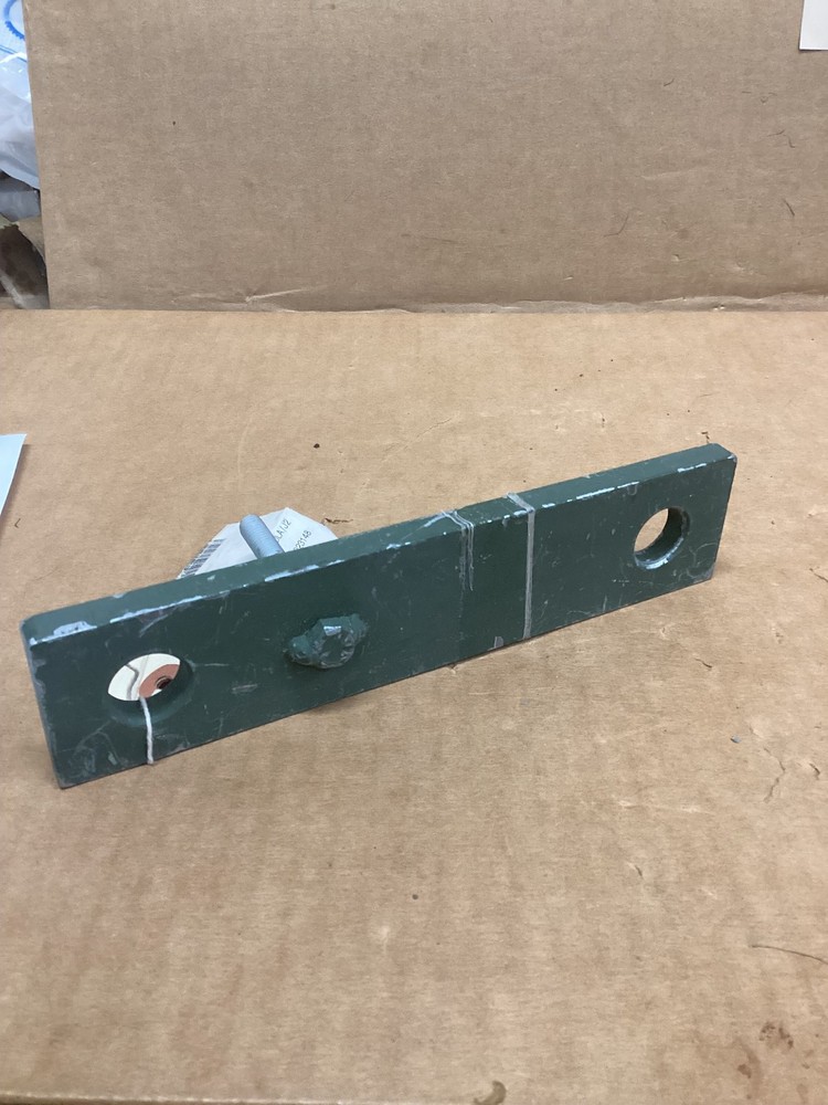 Exhaust bracket assmy./HMMWV 5340-01-381-2045