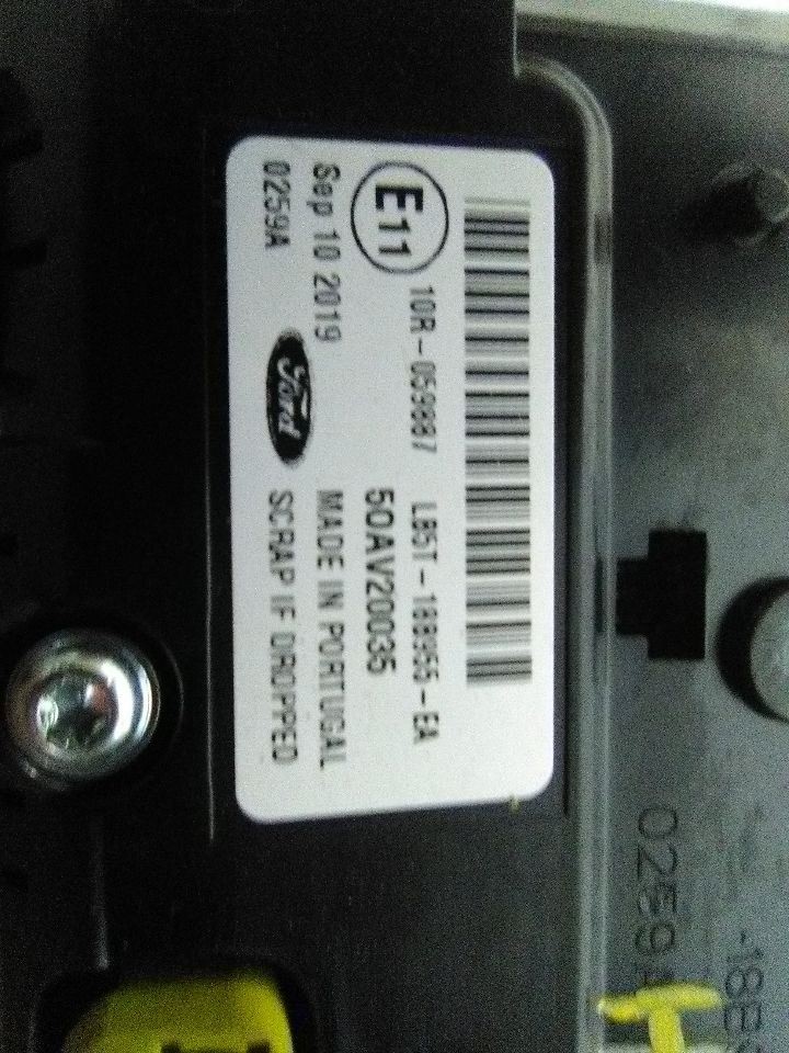 17-19 Audi Q7 Camera/Projector Head-up Display Dash Mounted
