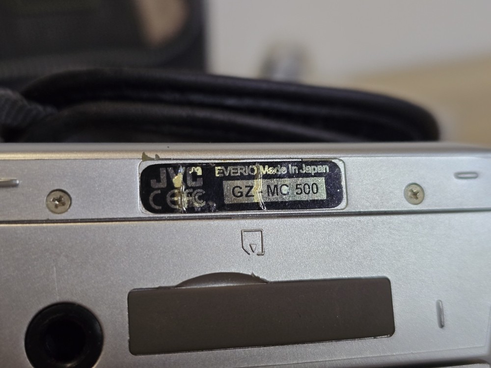 JVC Camcorder. Mini DV7 11 Mega Pixel Enhanced 4x Digital Zoom + Case.