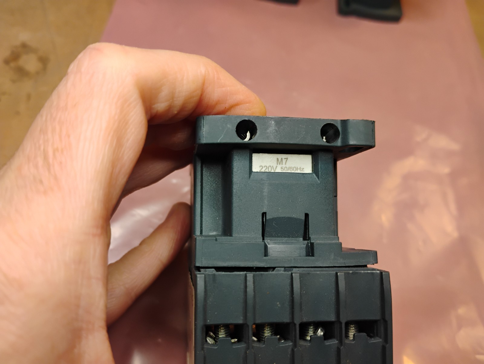 Scheider Electric LC1DT25 Contactor 220V 25A - Fast Ship