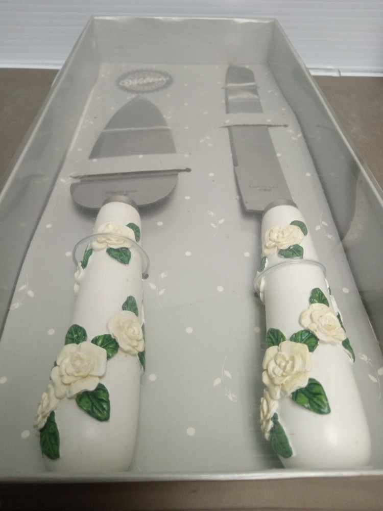 Wilton Enterprises Bridal Cake Set