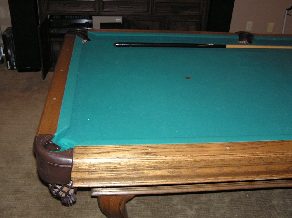 classic pool table - excellent