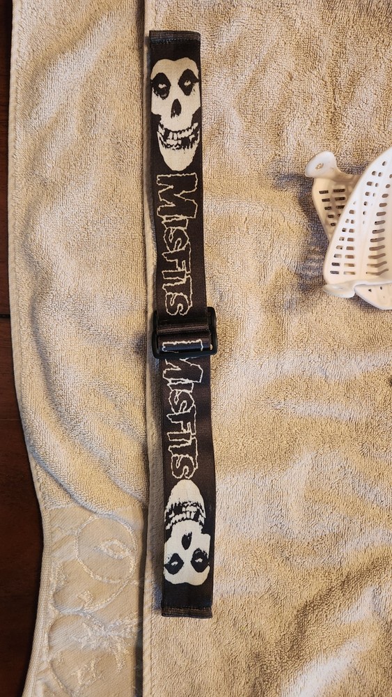 UNDR Paintball OG Misfitss Strap