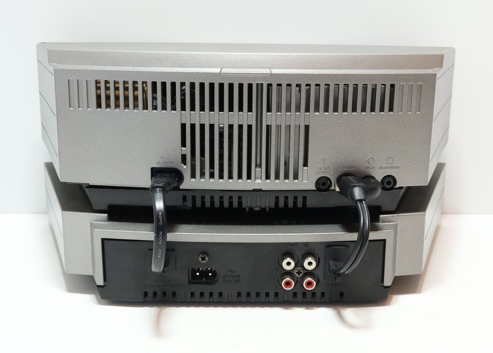 Bose Wave Music System AM FM CD Player AWRCC1 w/ Multi-CD Changer Accessory