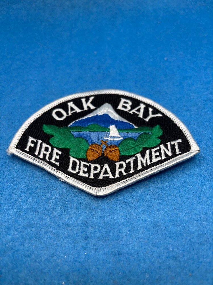 Shoulder Oak Bay