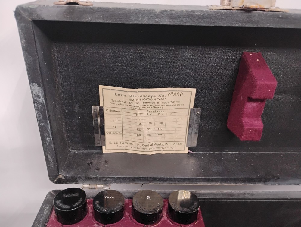 Vintage Antique Eernst Leitz Wetzlar Microscope With Worn Aged Case Untested