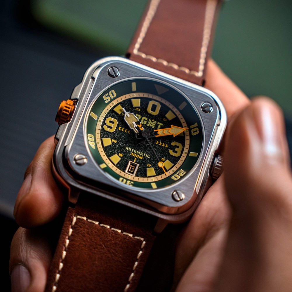 Pershing Automatic Camo Green
