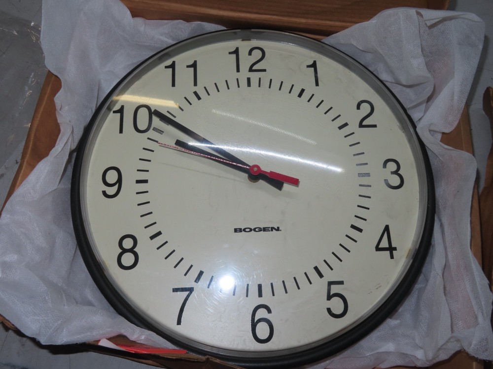 Bogen BCAM-1BS-12R-1 16" Clock