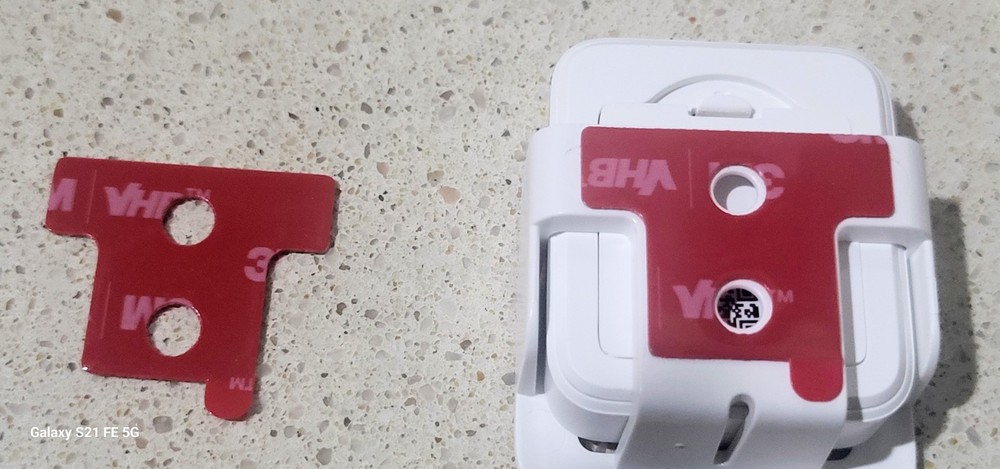 SwitchBot Hub 2 White Smart IR Remote Built-in Meter Wireless Smart Home Hub