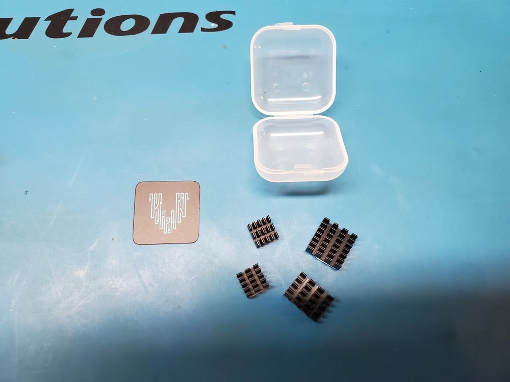 Raspberry PI 4 B Mesh Case White & Blue Snap Case /w posts Turbo Fan & Heatsinks