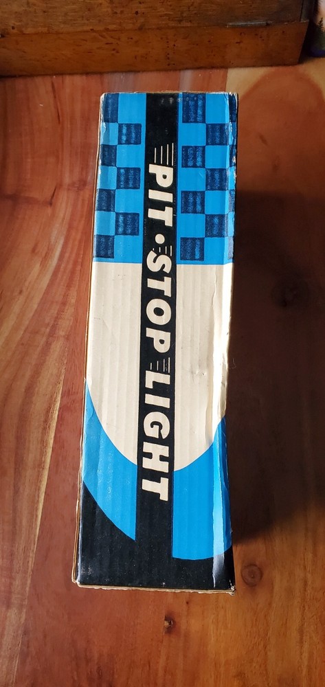 PIT STOP Drop Light / Hang light 25ft cord / works with 12v source