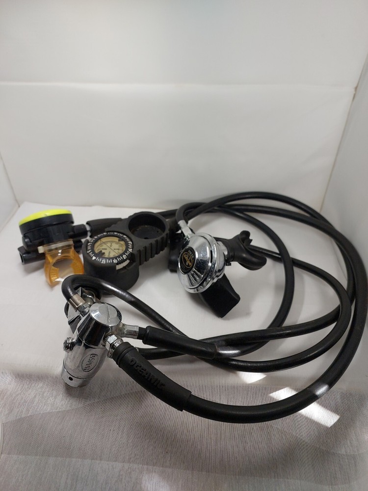 Oceanic Alpha/ Dacor Pacer Mouth Piece   Dacor Regulator Dive Set UNTESTED