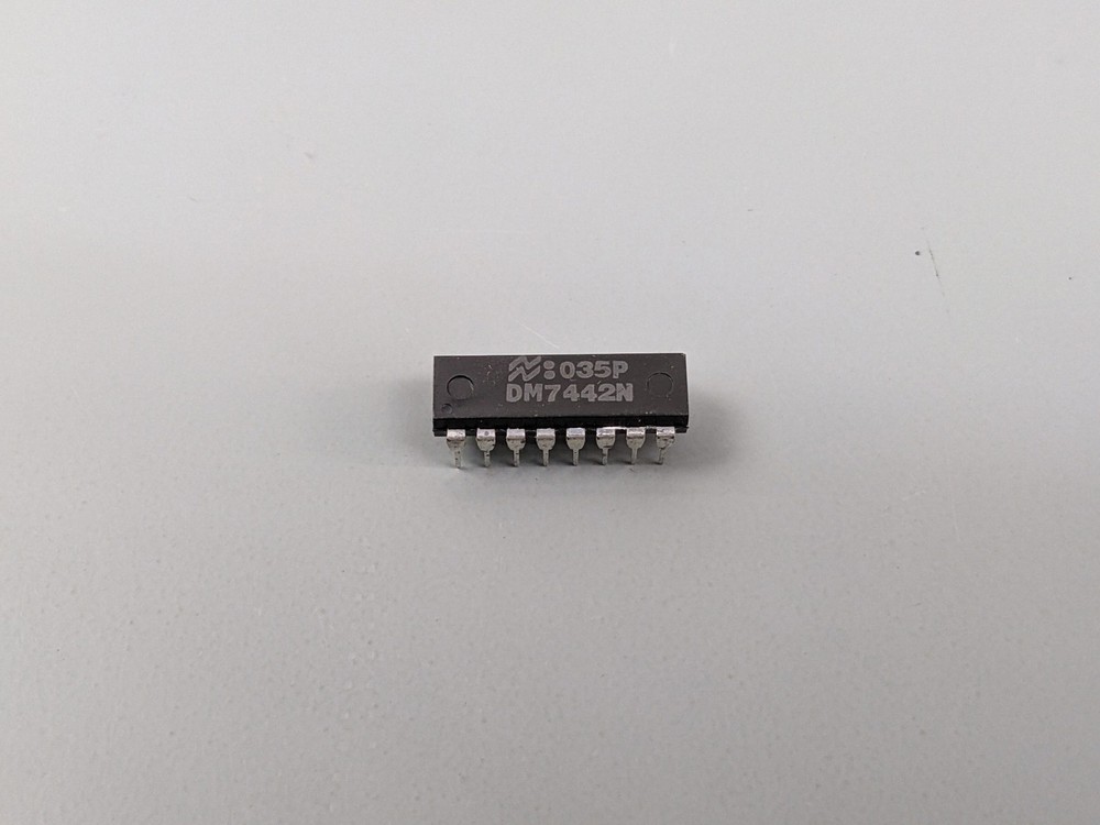 (10) DM7442N BCD to Decimal Decoder ICs