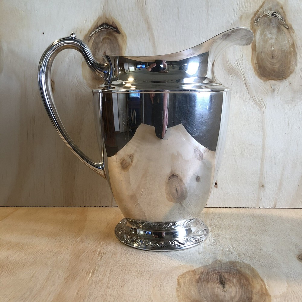 Vintage Medium Sized Pitcher From Oreida in the Briarcliff Pattern