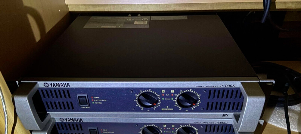 Yamaha P7000S Power Amplifier