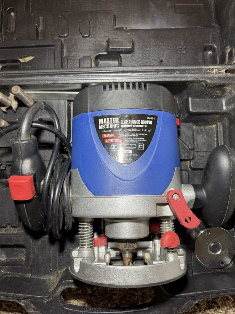 Master Mechanic 2 HP 9Amp Plunge Router with Variable Speed