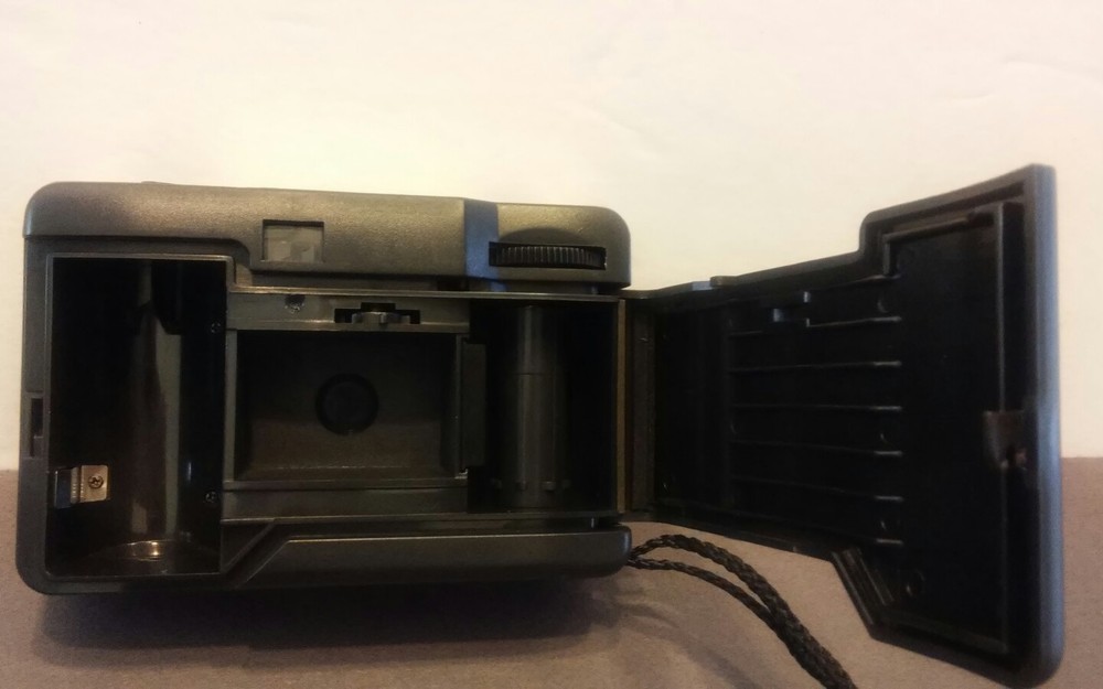 Vivitar Compact 35mm Camera(new)
