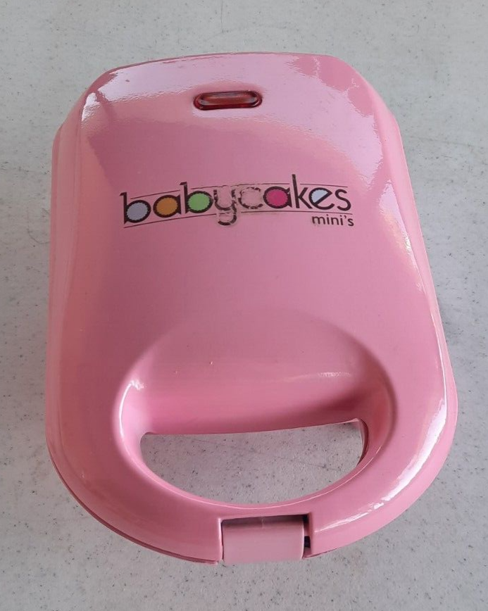 Babycakes Mini Cupcake Maker Pink Makes 4 Mini Cupcakes Preowned