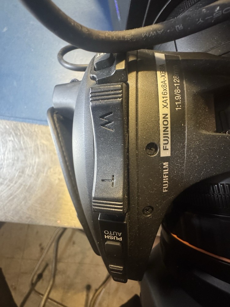 Sony Exmor with 2-viewfinders