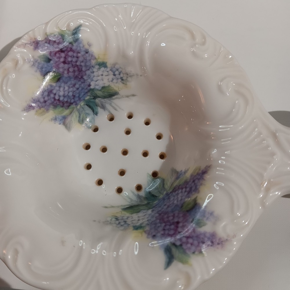 Vintage 2 Piece Grape Tea Bag Strainer & Receptacle
