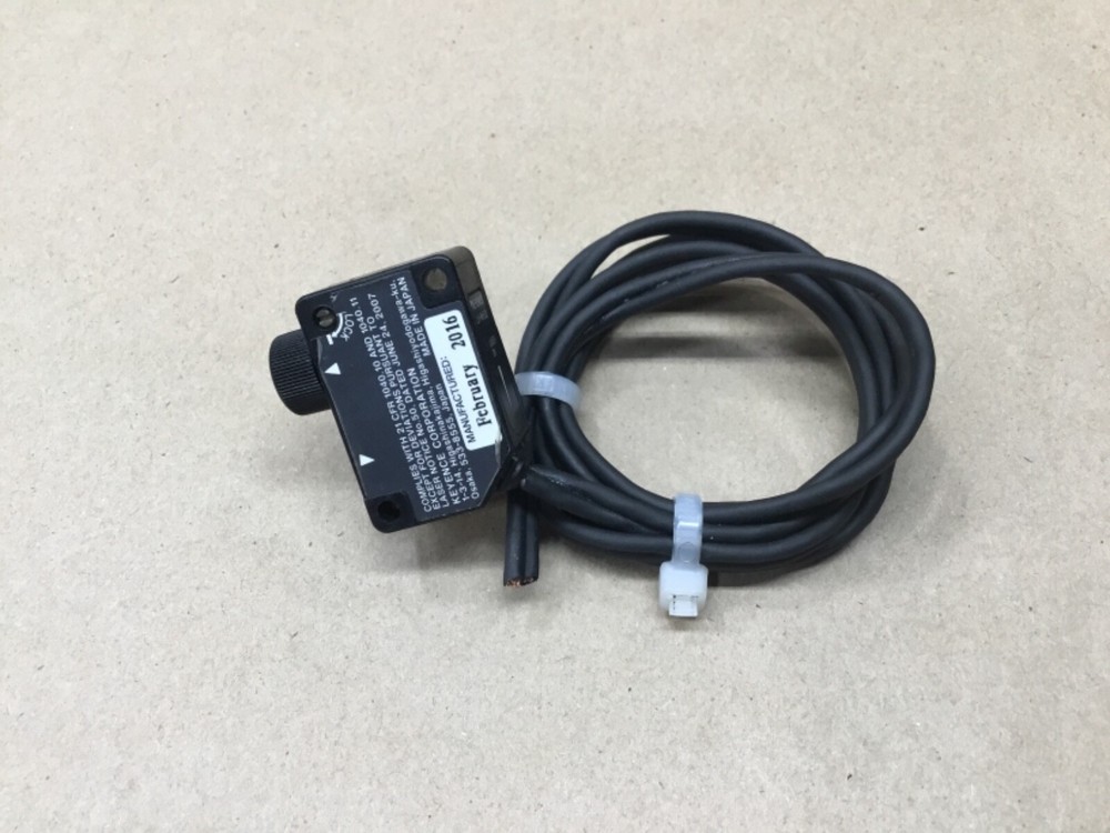 KEYENCE LV-NH32 Multi-purpose Digital Laser Sensor #30B50