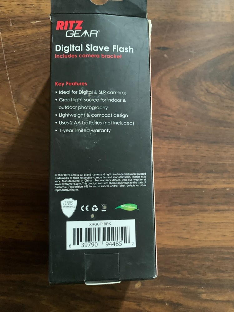 Ritz Gear Digital Slave Flash w/bracket; Tested and working; In original box
