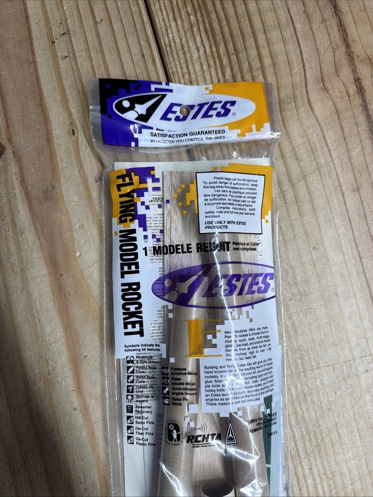 Estes Comanche 3 #1382 3 stage model rocket NEW/SEALED