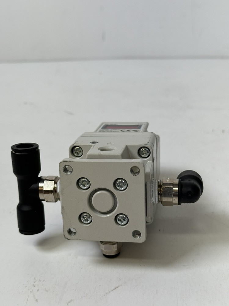 SMC ITV2031-21N2CL4 Electro-Pneumatic Regulator