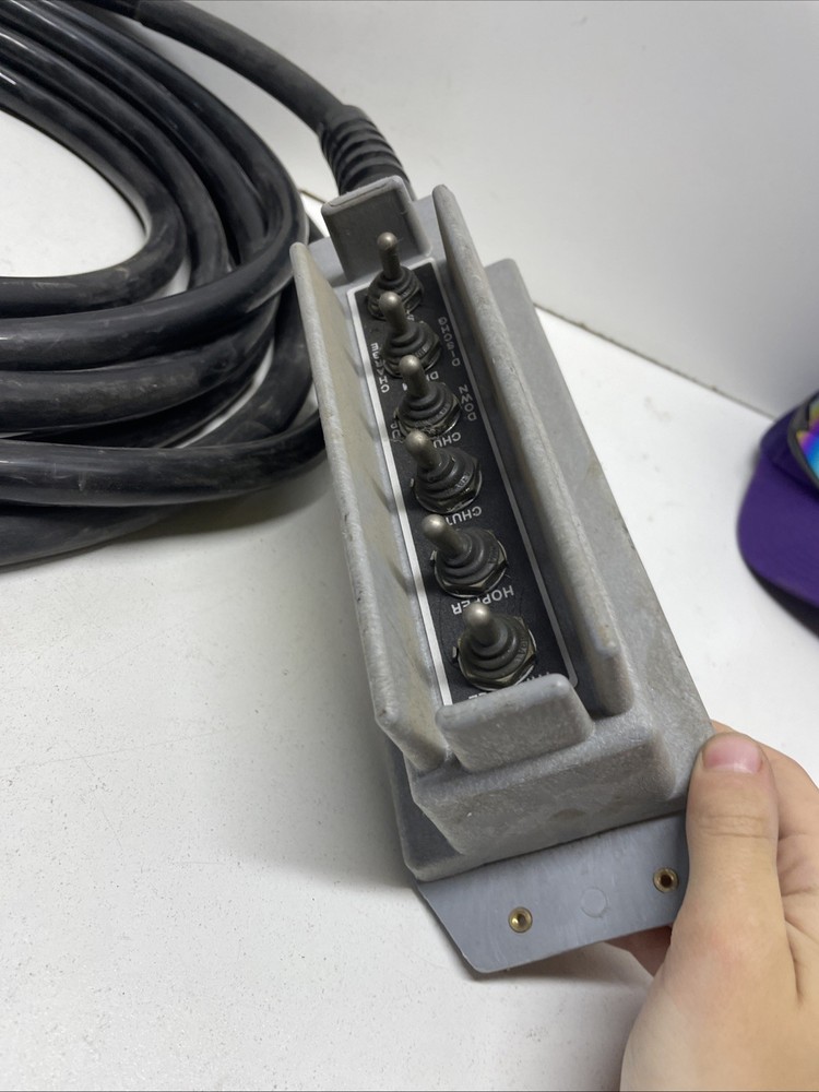McNeilus 1140487 6 Toggle Pendant Mixer Controller