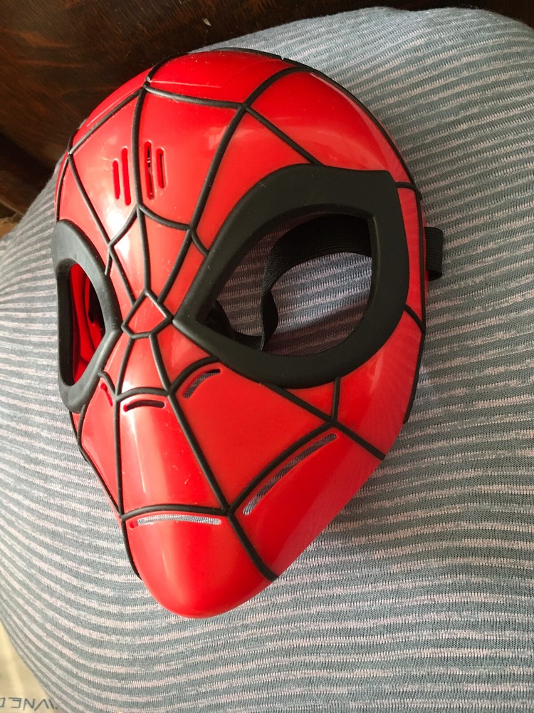 Marvel Spider-Man adjustable Talking Mask by Hasbro SA 2017