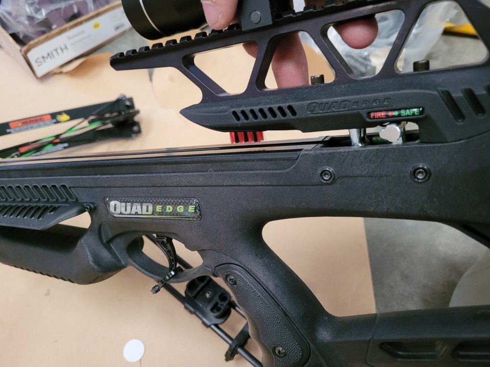 Barnett Quad Edge Crossbow - with bag