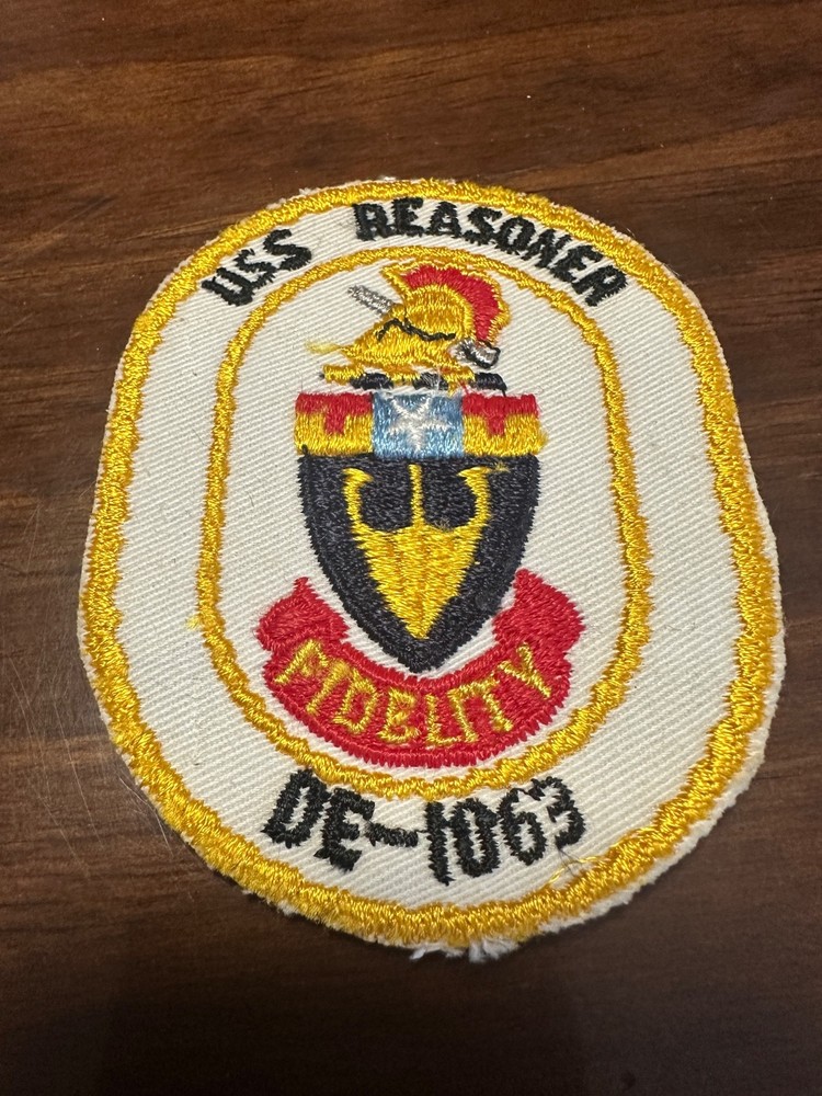 Vintage US Navy USS Reasoner DE-1063 Ship Patch