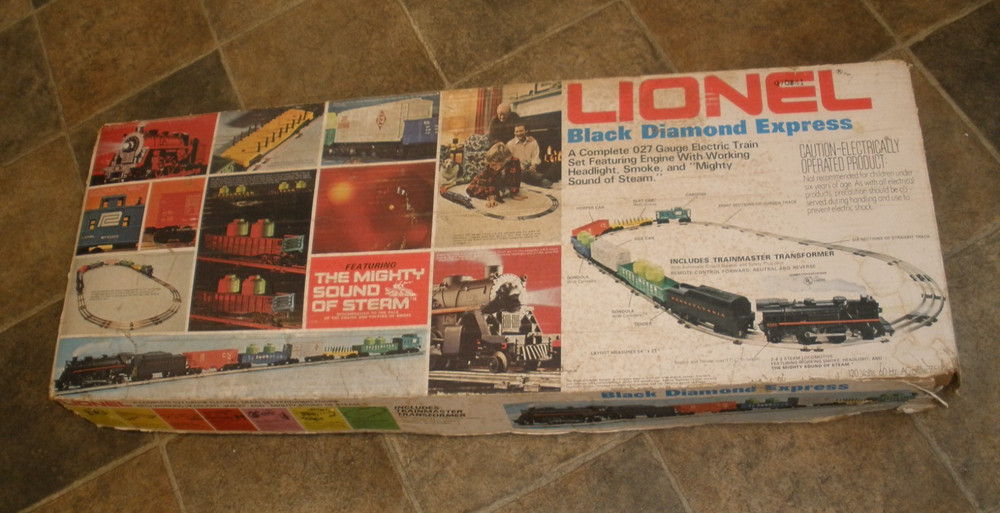 VINTAGE LIONEL BLACK DIAMOND EXPRESS TRAIN SET IN BOX (UNTESTED)