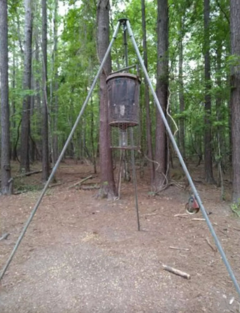 Tripod Header w Pulley Deer Feeder Stump Puller Camping Hunting Hanging Fire Pit