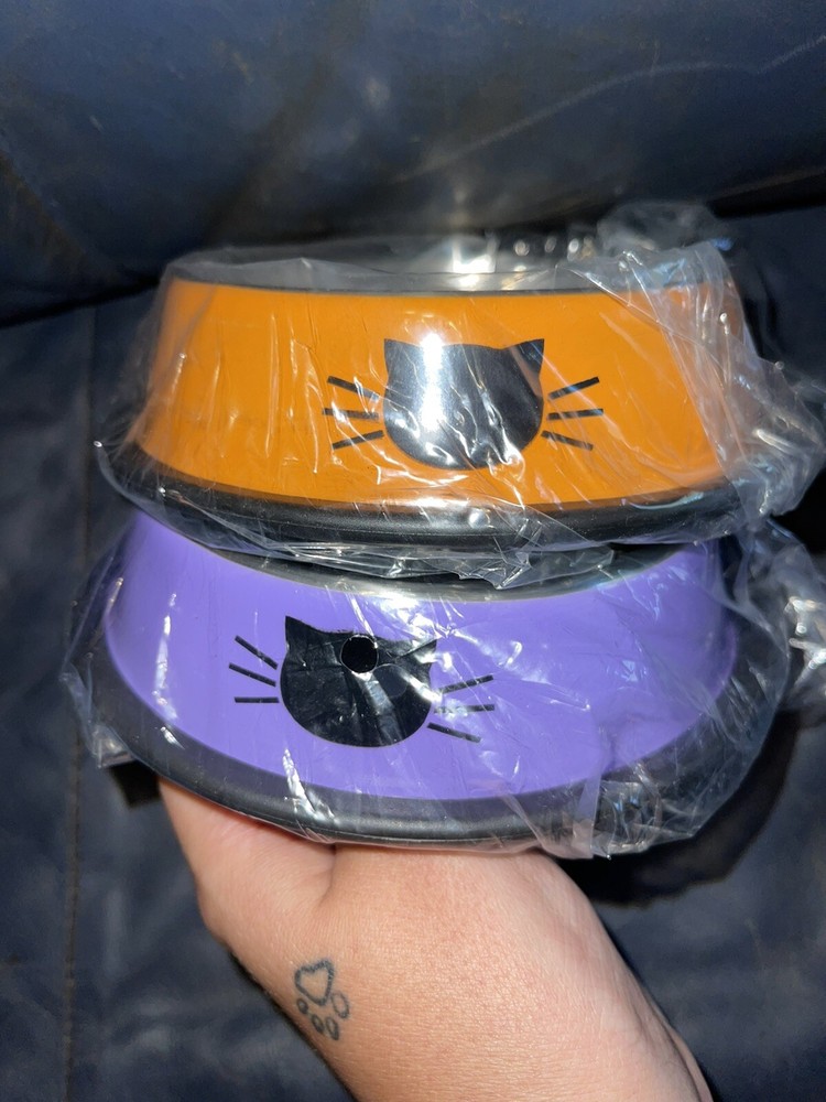 New Pet Cat Bowls and Brush Bundle