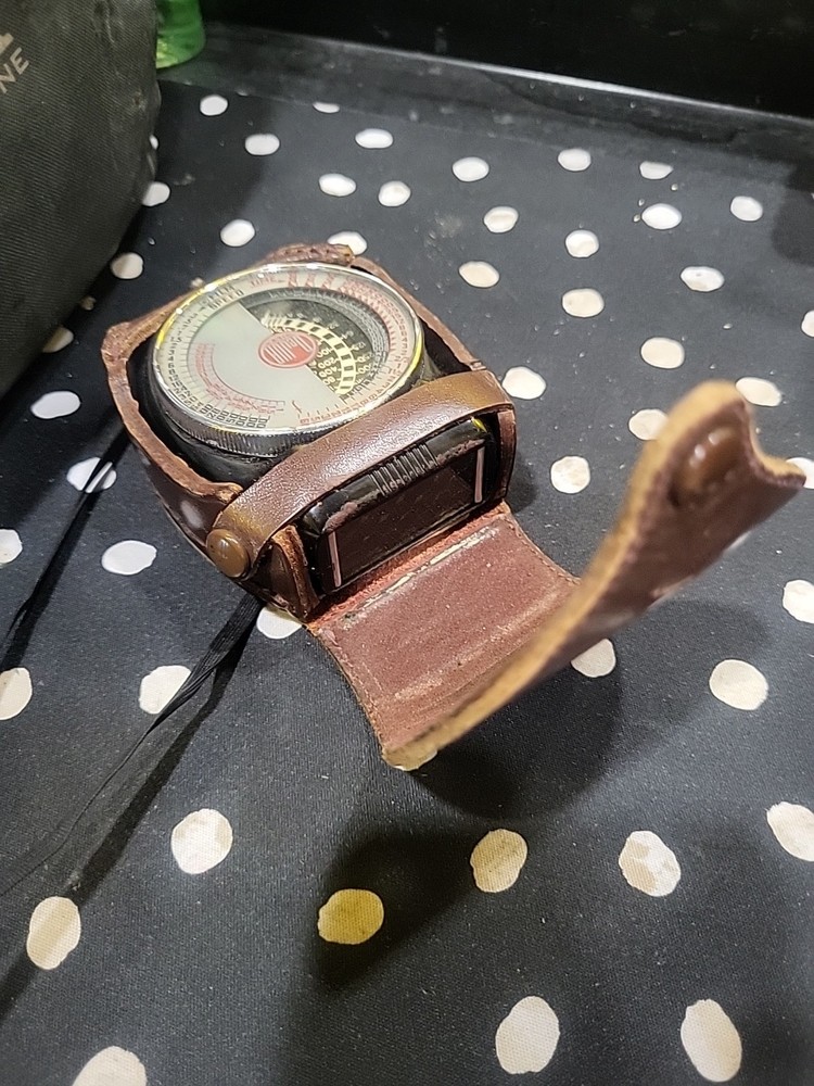 VINTAGE DEJUR Camera Light Meter Model 40 Leather Case