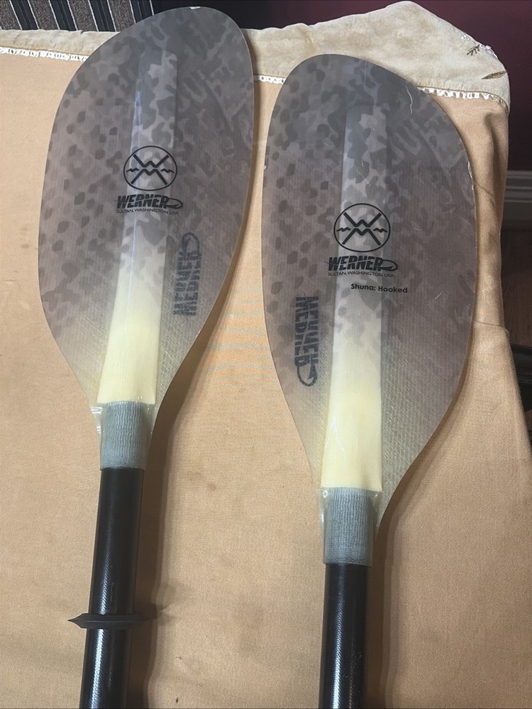 Shuna: Hooked 2 Piece Carbon Shaft Paddle 95”